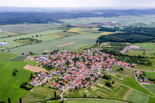Luftbild von Dorf - Ansicht im Ortsteil Wolfmannshausen in Grabfeld im Bundesland Thüringen, Deutschland