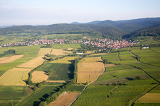Ortsteil Rechtenbach in Schweigen-Rechtenbach im Bundesland Rheinland-Pfalz, Deutschland aus der Luft