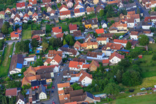 Eichstraße von Südwesten in Minfeld im Bundesland Rheinland-Pfalz, Deutschland