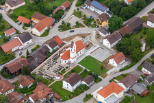 Luftbild von Kirchplatz im Ortsteil Rattenbach in Rimbach im Bundesland Bayern, Deutschland