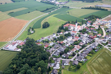 Luftbild von Ortsteil Frauenbiburg in Dingolfing im Bundesland Bayern, Deutschland