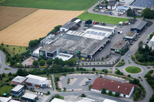 Gebäude und Produktionshallen auf dem Werksgelände der Brauerei Weldebräu GmbH&Co.KG in Plankstadt im Bundesland Baden-Württemberg, Deutschland