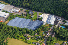 Industriegebiet Am Sauerbrunnen mit Schwollener Sprudel GmbH & Co. KG Markengetränke Schwollen GmbH und  Hochwald Sprudel Schupp GmbH im Bundesland Rheinland-Pfalz, Deutschland