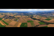 Panorama aus Osten von Tiefenthal bis Eisenberg im Bundesland Rheinland-Pfalz, Deutschland