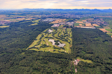 Golfanlage Landgut Dreihof - GOLF absolute aus Osten im Ortsteil Niederhochstadt in Hochstadt im Bundesland Rheinland-Pfalz, Deutschland