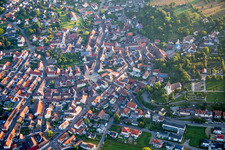 Siedlungsgebiet im Ortsteil Königsbach in Königsbach-Stein im Bundesland Baden-Württemberg, Deutschland