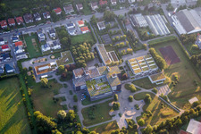 Schulgelände und Gebäudekomplex des Schulverband Bildungszentrum Westlicher Enzkreis im Ortsteil Königsbach in Königsbach-Stein im Bundesland Baden-Württemberg, Deutschland