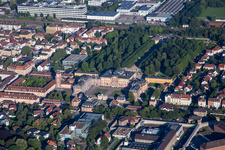 Luftbild von Schloß von Osten in Bruchsal im Bundesland Baden-Württemberg, Deutschland