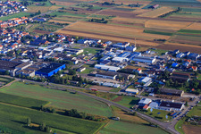 Industriegebiet Industriestraße mit LINHARDT Hambrücken GmbH und Spedition Lauinger im Bundesland Baden-Württemberg, Deutschland