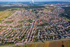 Karlsruher Straße im Ortsteil Wiesental in Waghäusel im Bundesland Baden-Württemberg, Deutschland