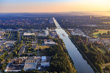 Main-Donau-Kanal im Ortsteil Steinforst in Erlangen im Bundesland Bayern, Deutschland