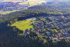 Luftbild von Trabrennbahn an der Rathsberger Steige in Marloffstein im Bundesland Bayern, Deutschland