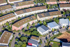 Luftbild von Wohngebiet einer Öko-Einfamilienhaus- Siedlung Fünfzig Morgen in Hohenwettersbach in Karlsruhe im Bundesland Baden-Württemberg, Deutschland