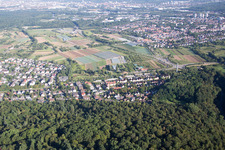 Luftaufnahme von Ortsteil Wolfartsweier in Karlsruhe im Bundesland Baden-Württemberg, Deutschland
