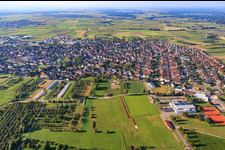 Ortsansicht aus Norden im Ortsteil Altenheim in Neuried im Bundesland Baden-Württemberg, Deutschland