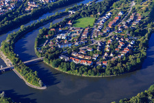 Neckarstraße und Neckarbrücke in Besigheim im Bundesland Baden-Württemberg, Deutschland