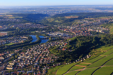 Ortsansicht am Neckar aus Norden in Walheim im Bundesland Baden-Württemberg, Deutschland
