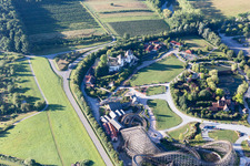 Tripsdrill Erlebnispark im Ortsteil Treffentrill in Cleebronn im Bundesland Baden-Württemberg, Deutschland von oben gesehen