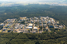 Ortsteil Leopoldshafen in Eggenstein-Leopoldshafen im Bundesland Baden-Württemberg, Deutschland aus der Drohnenperspektive