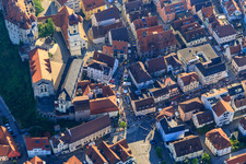 Luftbild von Fürst-Wilhelm-Straße., Hohenzollernschloss Sigmaringen und Kirche St. Johann im Bundesland Baden-Württemberg, Deutschland