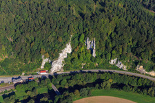 Luftbild von Steile Kalkfelsen im Donautal in Inzigkofen im Bundesland Baden-Württemberg, Deutschland