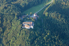 Schrägluftbild von Hohenfels, Burg Hohenfels im Ortsteil Kalkofen im Bundesland Baden-Württemberg, Deutschland