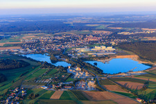 Luftbild von Industriegebiet an der Kiesgrube Pfullendorf-Tautenbronn mit Kramer Academy,  Kramer Werke Load Lkw und Geberit Logistik GmbH im Bundesland Baden-Württemberg, Deutschland