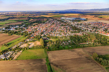 Ortsansicht aus Südwesten in Groß-Rohrheim im Bundesland Hessen, Deutschland