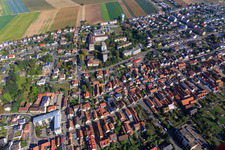 Robert-Koch-Straße mit Krankenhaus in Kandel im Bundesland Rheinland-Pfalz, Deutschland