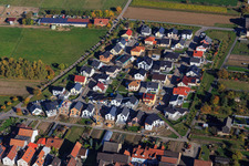 Luftbild von Neubaugebiet Pfarrer-Anselmann-Straße und Im Tabakfeld aus Südwesten in Hatzenbühl im Bundesland Rheinland-Pfalz, Deutschland