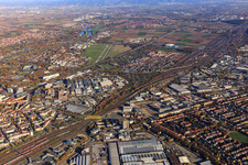 Technische Hochschule Mannheim an der Speyerer Straße und der Bahnlinie und John Deere GmbH & Co KG im Ortsteil Almenhof im Bundesland Baden-Württemberg, Deutschland