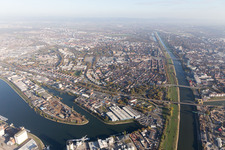 Luftbild von Ortsteil Neckarstadt-West in Mannheim im Bundesland Baden-Württemberg, Deutschland