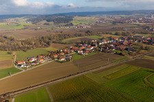 Schrägluftbild von Ortsteil Schwaibach in Bad Birnbach im Bundesland Bayern, Deutschland