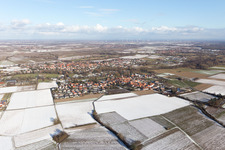 Drohnenaufname von Ortsteil Mühlhofen in Billigheim-Ingenheim im Bundesland Rheinland-Pfalz, Deutschland