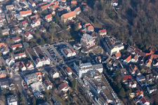 Luftaufnahme von Ortsteil Jugenheim an der Bergstrasse in Seeheim-Jugenheim im Bundesland Hessen, Deutschland