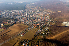 Ortsteil Jugenheim an der Bergstrasse in Seeheim-Jugenheim im Bundesland Hessen, Deutschland von oben