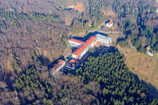 Luftbild von Klinikgelände des Krankenhauses Eleonoren-Klinik im Ortsteil Winterkasten in Lindenfels im Bundesland Hessen, Deutschland