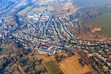 Erbacher Straße aus Südwesten mit Gebrüder Weigel GmbH & Co. KG im Ortsteil Höchst in  Odw. in Höchst im Odenwald im Bundesland Hessen, Deutschland