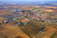 Luftaufnahme von Dorfansicht im Odenwald aus Süden im Ortsteil Lengfeld in Otzberg im Bundesland Hessen, Deutschland