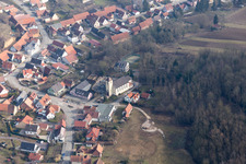 Neewiller-près-Lauterbourg im Bundesland Bas-Rhin, Frankreich von einer Drohne aus