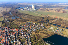 AKW EnBW Kernkraft GmbH (EnKK), Philippsburg hinterm Phillipsburger Altrhein aus Osten und Freyersee im Winter ohne Schnee im Bundesland Baden-Württemberg, Deutschland