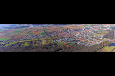 Stadtpanorama aus Südwesten in Kandel im Bundesland Rheinland-Pfalz, Deutschland