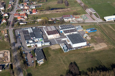 Gebäude und Produktionshallen auf dem Werksgelände der Brauerei H.B. Fuller Adhesives France in Surbourg in Grand Est im Bundesland Bas-Rhin, Frankreich