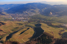 Badische Weinberge im Achertal in Kappelrodeck im Bundesland Baden-Württemberg, Deutschland