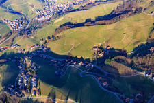 Ortsteil zwischen badischen Weinbergen im Ortsteil Büchelbach in Sasbachwalden im Bundesland Baden-Württemberg, Deutschland
