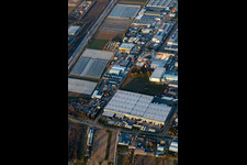 Industriegebiet an der A5, Rhenus Logistics in Muggensturm im Bundesland Baden-Württemberg, Deutschland