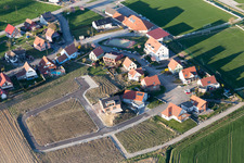 Drohnenbild von Oberlauterbach im Bundesland Bas-Rhin, Frankreich