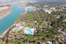 Lignano Riviera im Bundesland Friaul-Julisch Venetien, Italien vom Flugzeug aus