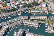 Lignano Sabbiadoro im Bundesland Udine, Italien aus der Drohnenperspektive