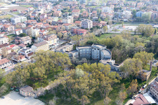 Verfallende Hotel-Anlage des Ferienparks Polo Est 3.0 an der Adriaküste in Igea Marina in Emilia-Romagna, Italien